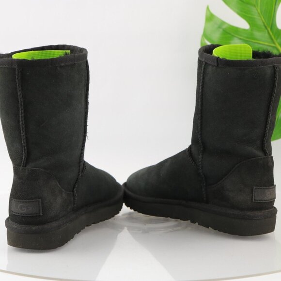 UGG Womens Classic Short II Boot Size 6 Black Suede Sherpa Pull On Shearling - Picture 9 of 14